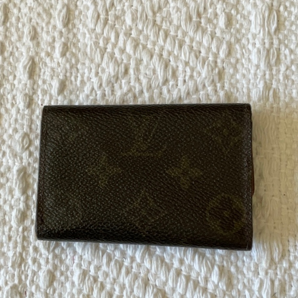 LV MONO KEY HOLDER “”Authentic “ - Picture 5 of 8